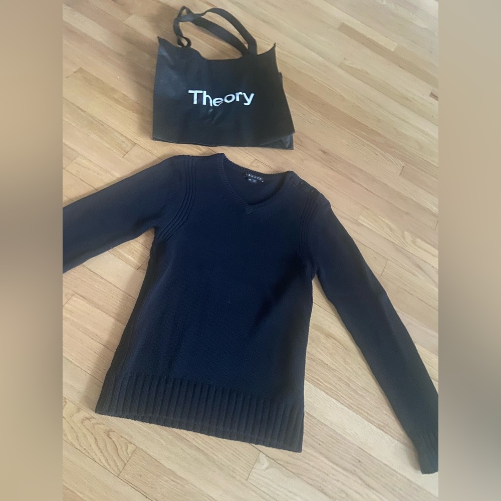 THEORY V Neck Sweater Mens S Small Boat Buttons Navy Blue Cotton NWOT w/Bag Tote